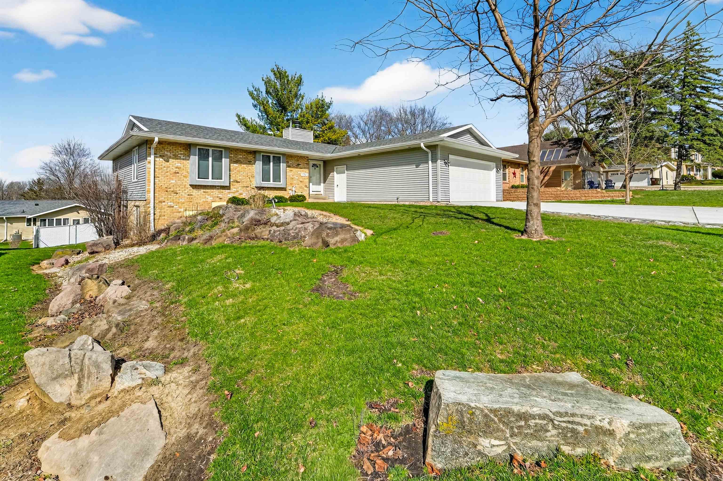 1331 Erick Street Fort Atkinson, WI 53538 - Photo 3 of 58