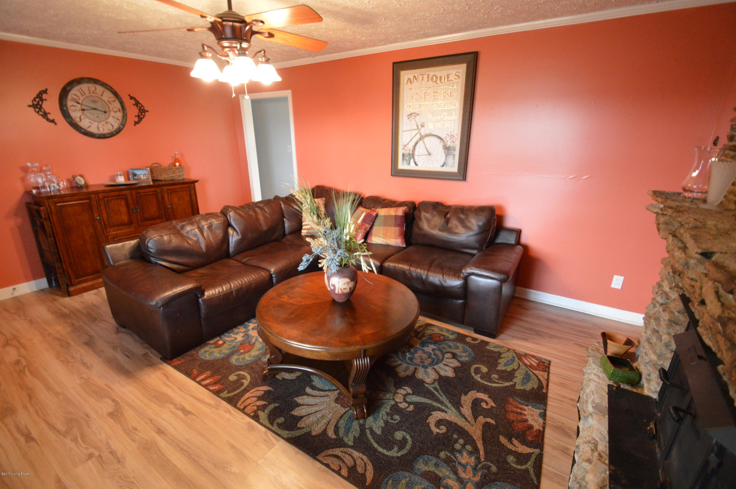 293 Hensley Road Shepherdsville, KY 40165 - Photo 9 of 42 DSC_0786