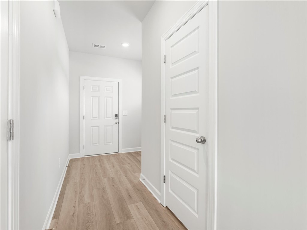 126 Arrow Court Greer, SC 29651 - Photo 2 of 27