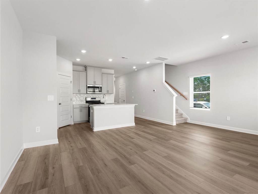 126 Arrow Court Greer, SC 29651 - Photo 5 of 27