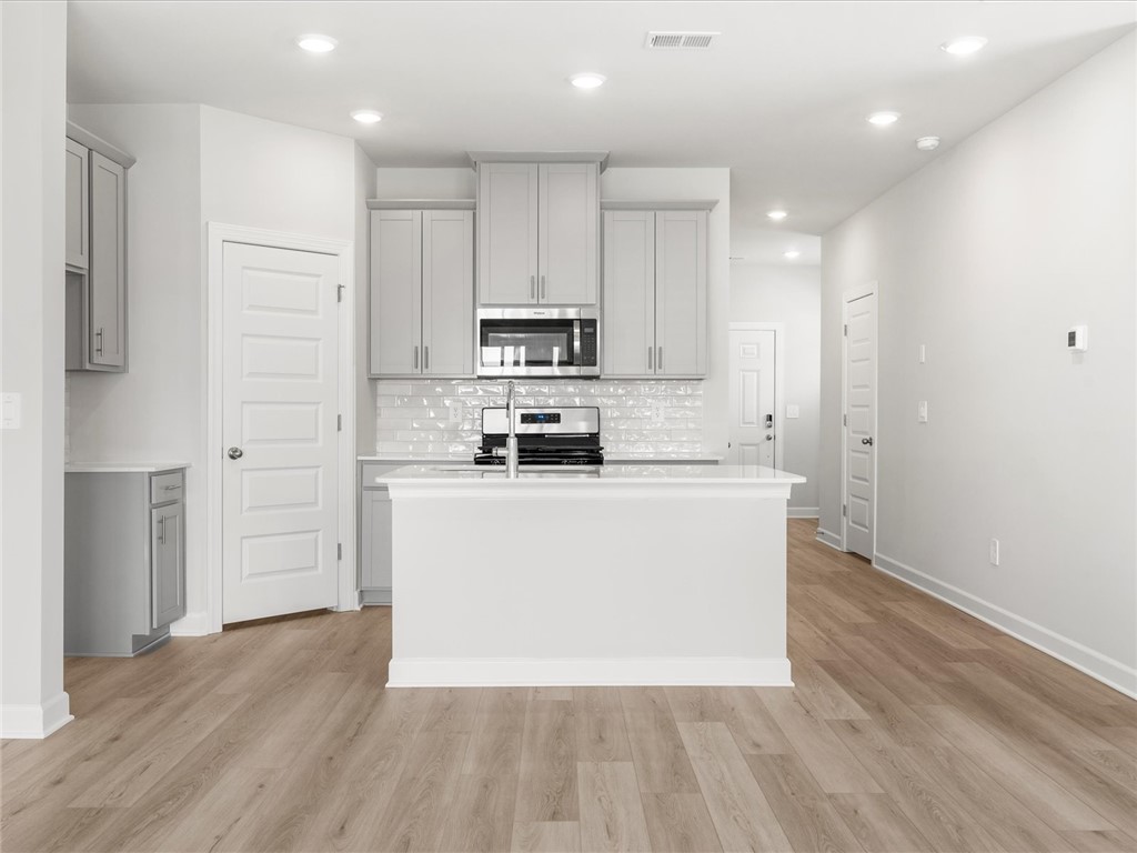 126 Arrow Court Greer, SC 29651 - Photo 7 of 27