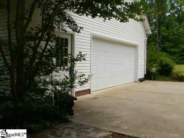 1116 Batson Road Travelers Rest, SC 29690 - Photo 6 of 25