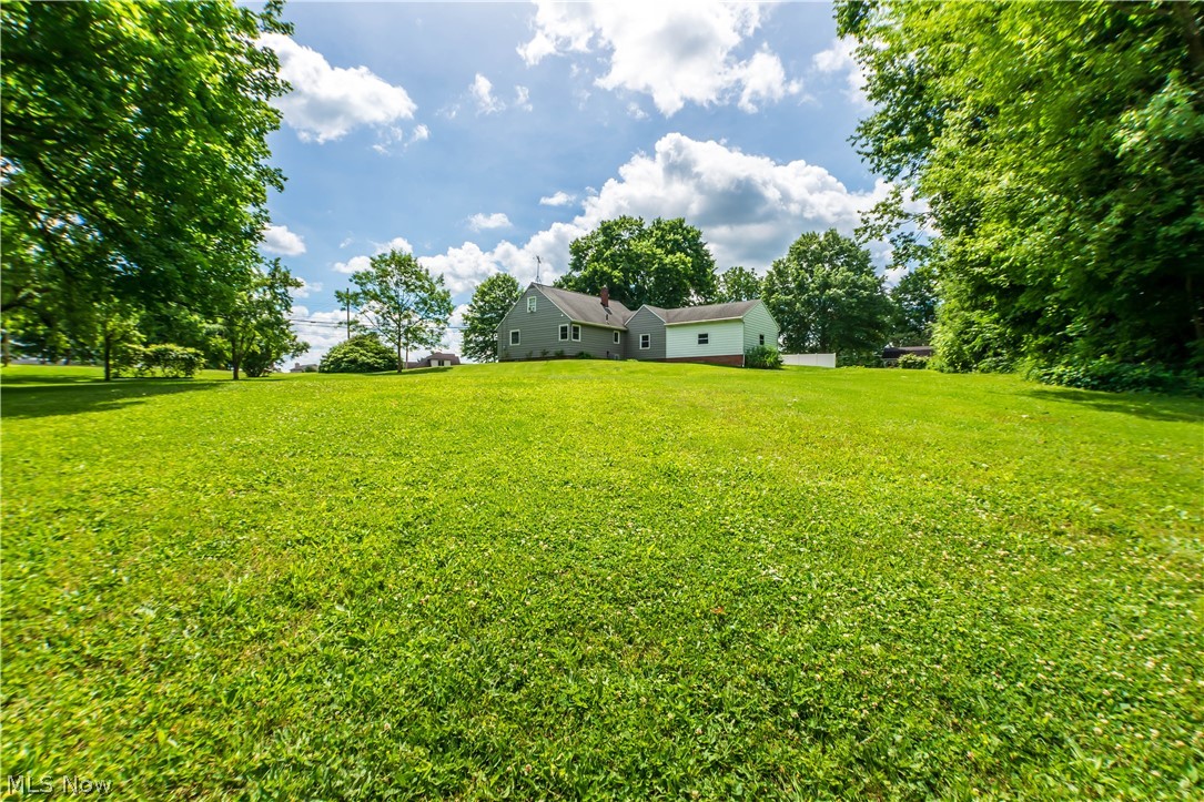 2748 Canton Road Uniontown, OH 44685 - Photo 13 of 49