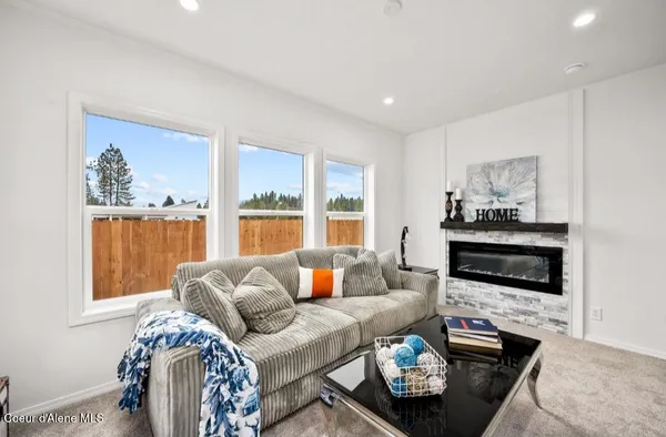 $409,900 | 251 8th Street, Priest River, ID 83856