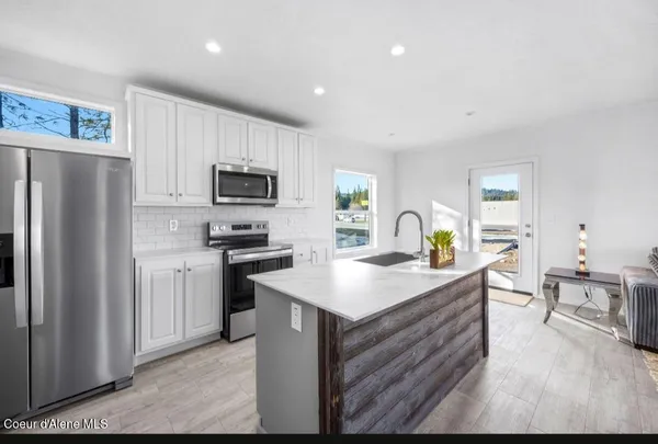 $409,900 | 251 8th Street, Priest River, ID 83856