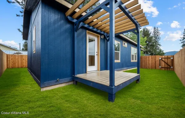$409,900 | 251 8th Street, Priest River, ID 83856