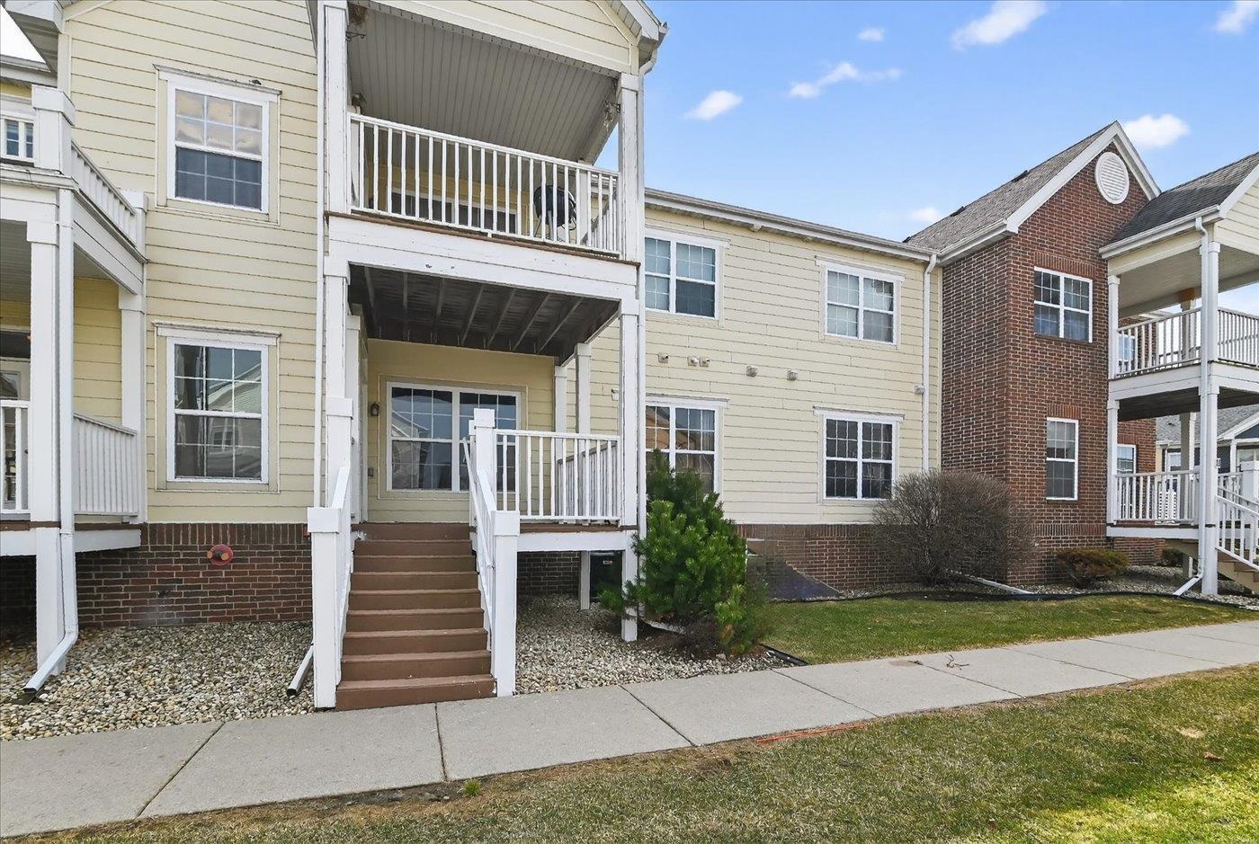 3027 Providence Street, Unit 5 Sun Prairie, WI 53590 - Photo 2 of 40