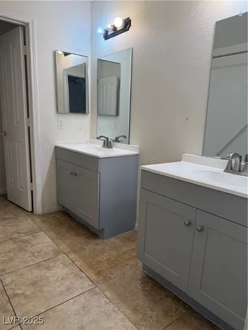 $2,450 | 2733 Chokecherry Avenue, Henderson, NV 89074