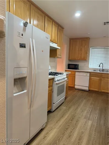 $2,450 | 2733 Chokecherry Avenue, Henderson, NV 89074