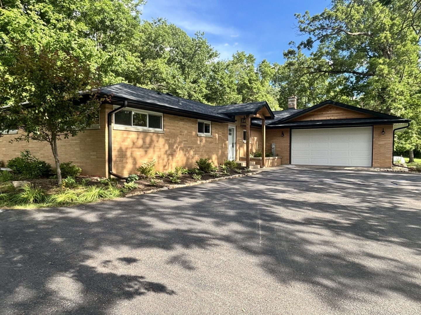 219 James Road Spring Grove, IL 60081 - Photo 2 of 21