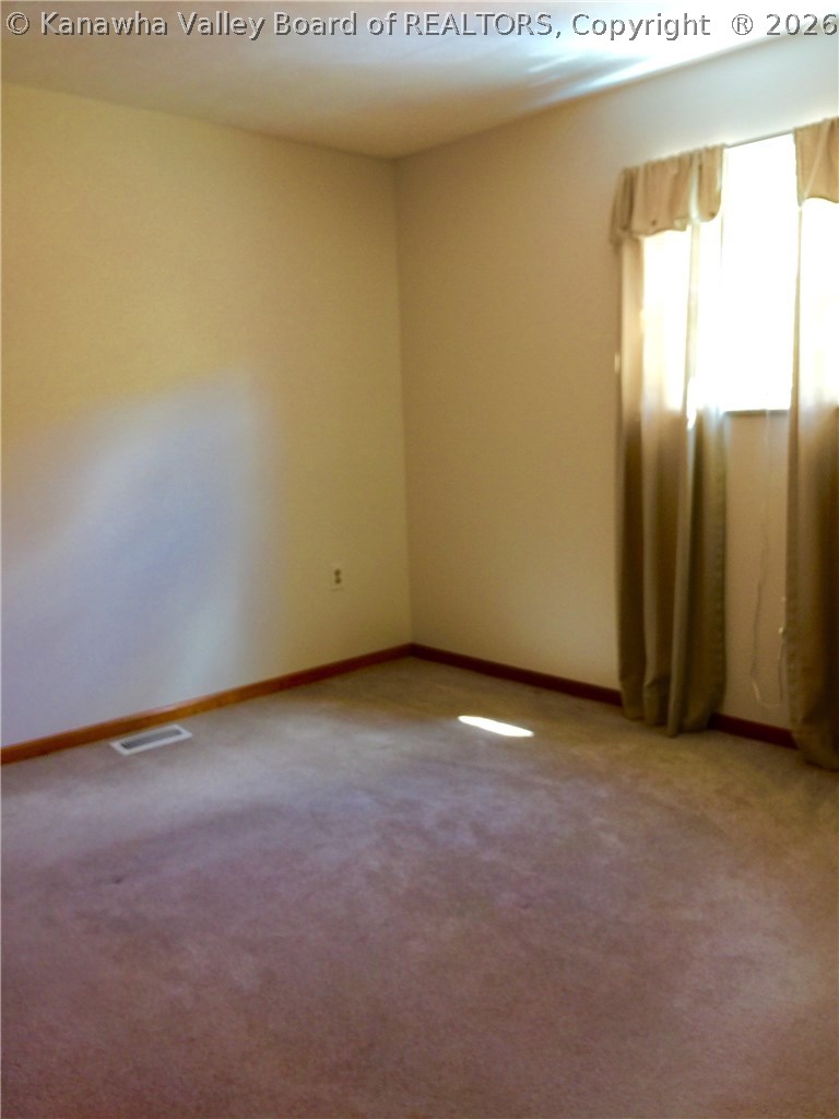 1547 Grapevine Road Charleston, WV 25320 - Photo 12 of 18 Gallery Image 12