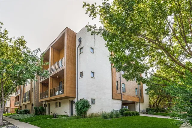 $3,700 | 3930 Bowser Avenue, Unit 5, Dallas, TX 75219