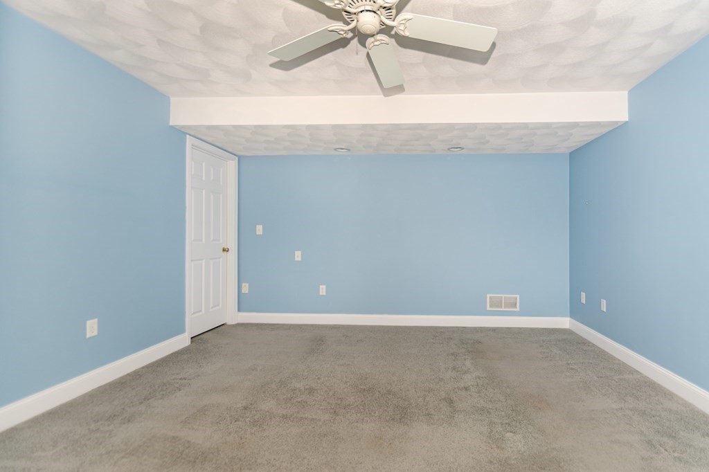 53 Baldwin Road, Unit 403 Billerica, MA 01821 - Photo 16 of 40 a view of an empty room