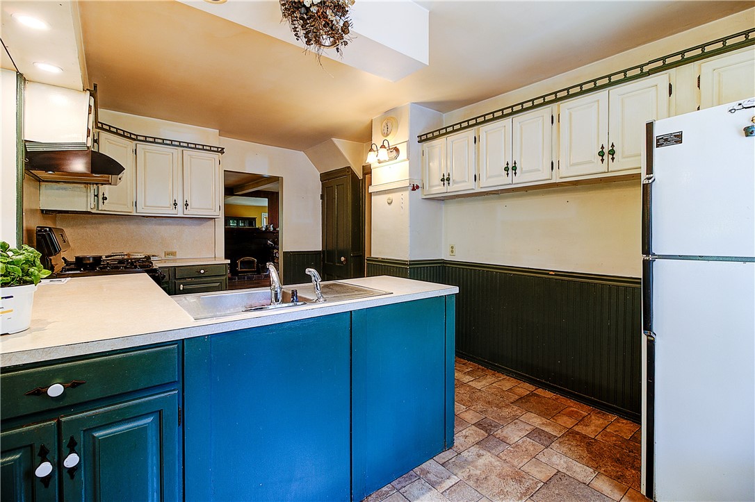 48 Brayton Road Smithfield, RI 02917 - Photo 14 of 47