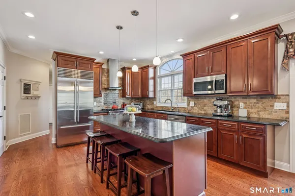$849,500 | 5 Kary Lane, New Milford, CT 06776