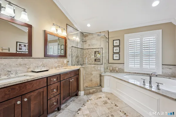 $849,500 | 5 Kary Lane, New Milford, CT 06776