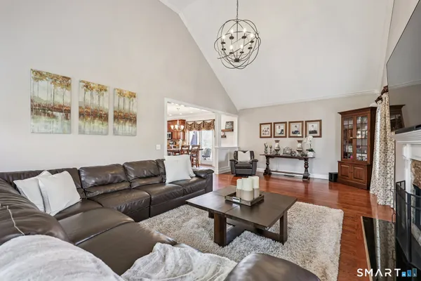 $849,500 | 5 Kary Lane, New Milford, CT 06776