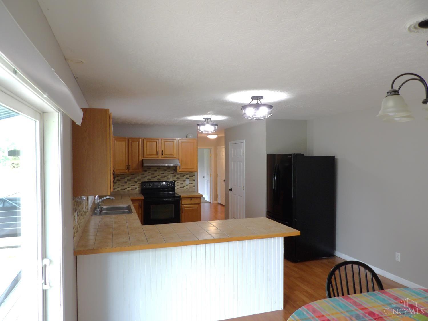 1003 Russellville Road Winchester, OH 45697 - Photo 11 of 48