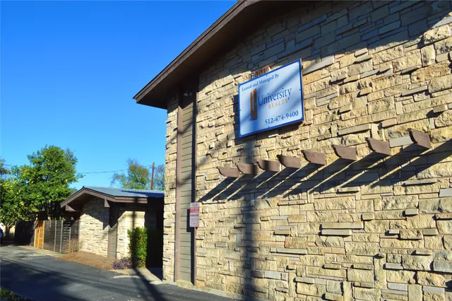 $1,000 | 5001 Bull Creek Road, Unit 116, Austin, TX 78731