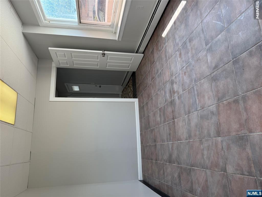75 Lodi Street Hackensack, NJ 07601 - Photo 4 of 11