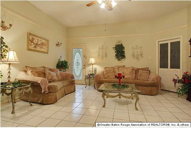 1947 Winter Ridge Avenue Baton Rouge, LA 70816 - Photo 3 of 9