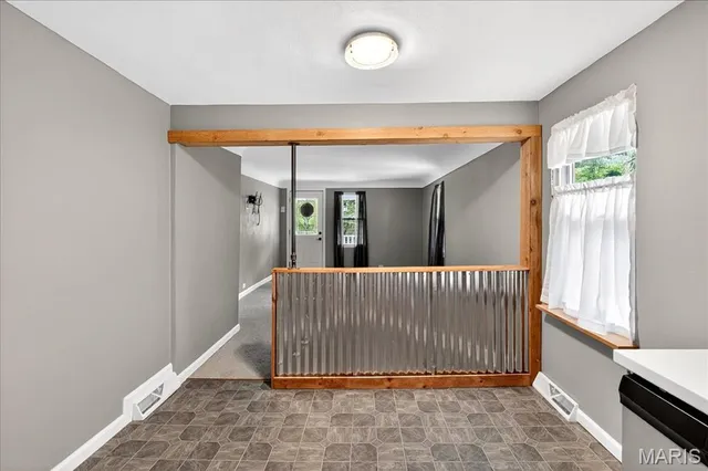 $132,000 | 3005 Glenwood Drive, Fairview Heights, IL 62208