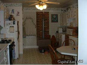 413 South Adams Street Athens, IL 62613 - Photo 2 of 9 Gallery Image 2