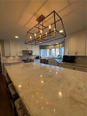 $1,250,000 | 12305 Catalina Street, Leawood, KS 66209