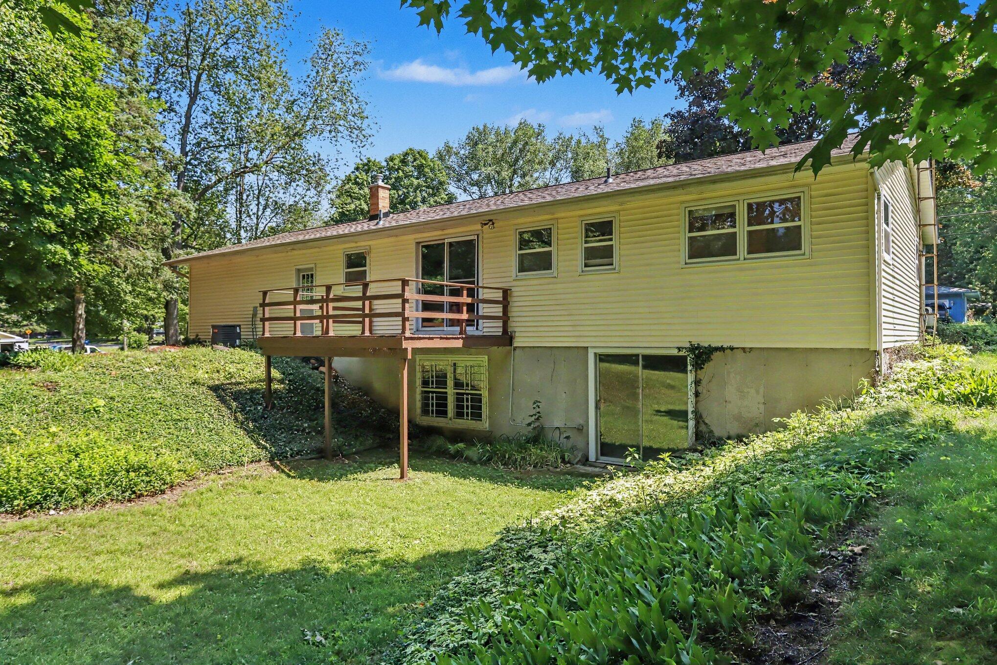 205 Highfield Road Marshall, MI 49068 - Photo 18 of 26 019_file_3067