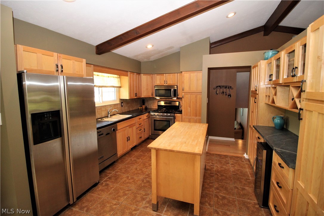 8289 Springview Road Northfield, OH 44067 - Photo 7 of 14 Gallery Image 7