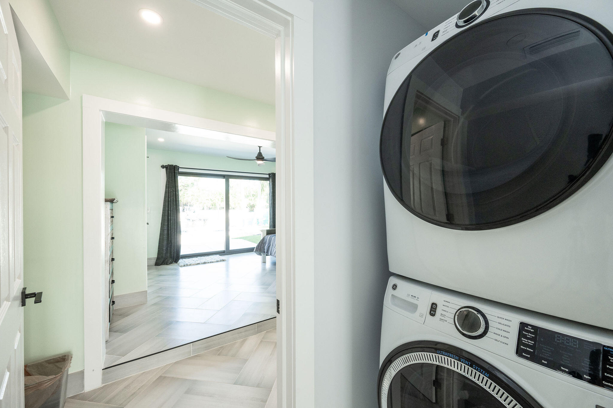 16 Azalea Drive Key Haven, FL 33040 - Photo 12 of 79 Washer/Dryer