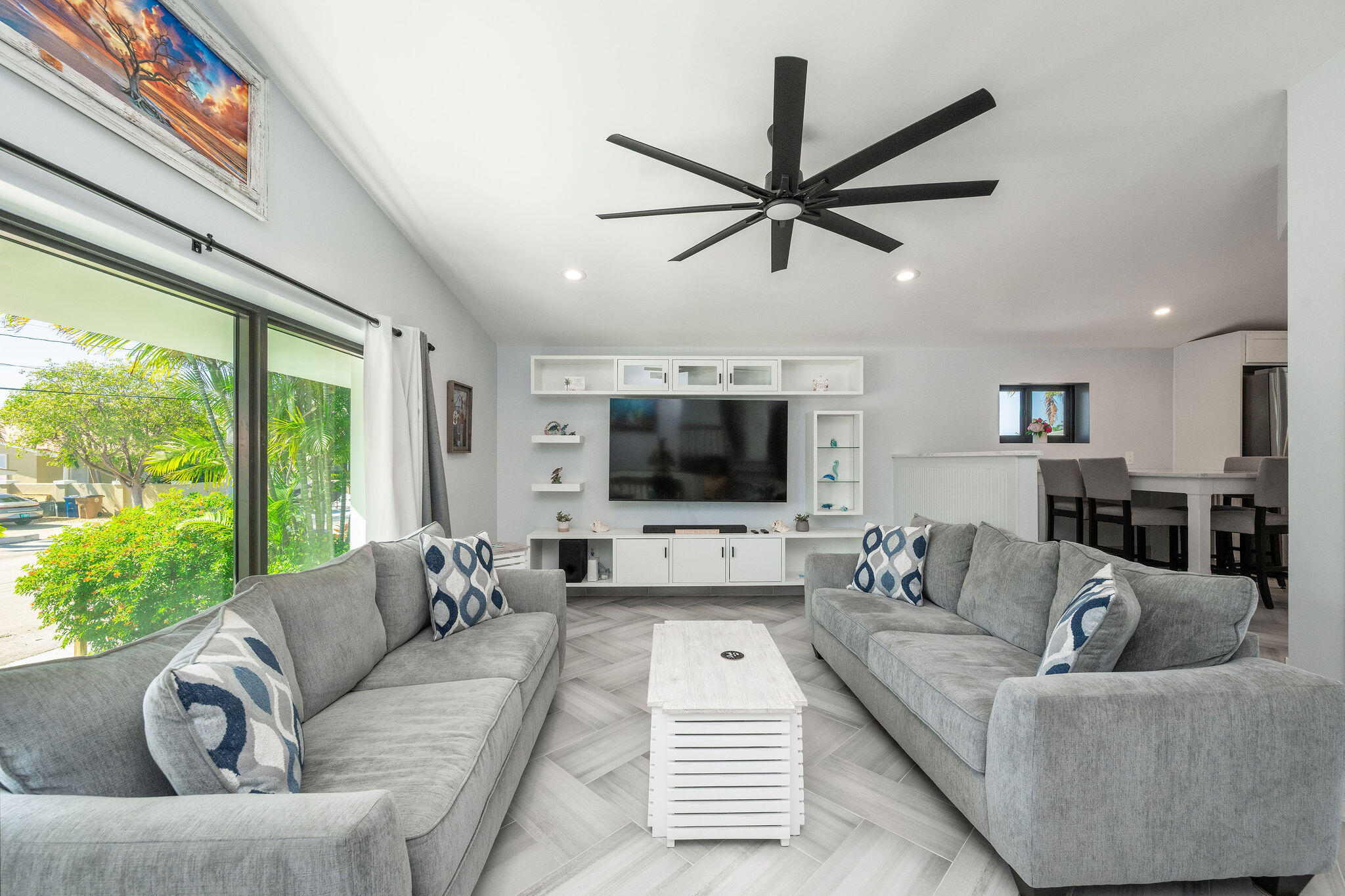 16 Azalea Drive Key Haven, FL 33040 - Photo 19 of 79 Livingroom