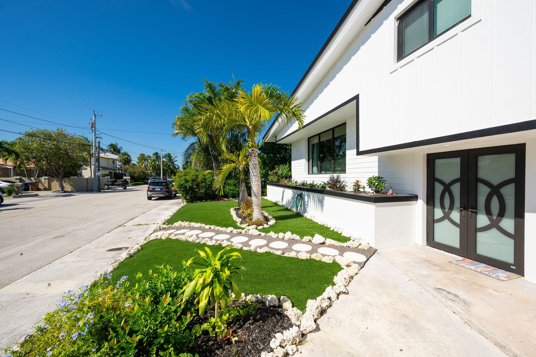 16 Azalea Drive Key Haven, FL 33040 - Photo 3 of 79 Entry