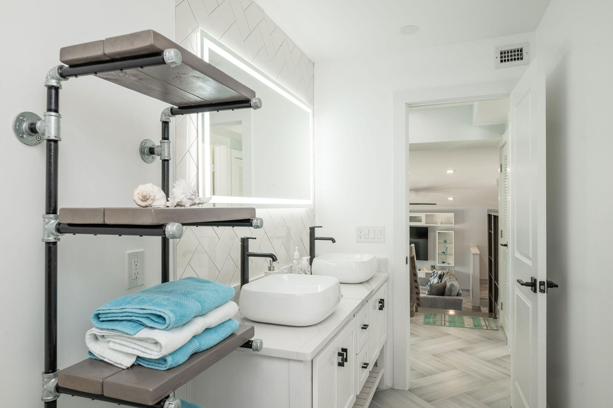 16 Azalea Drive Key Haven, FL 33040 - Photo 40 of 79 Bathroom