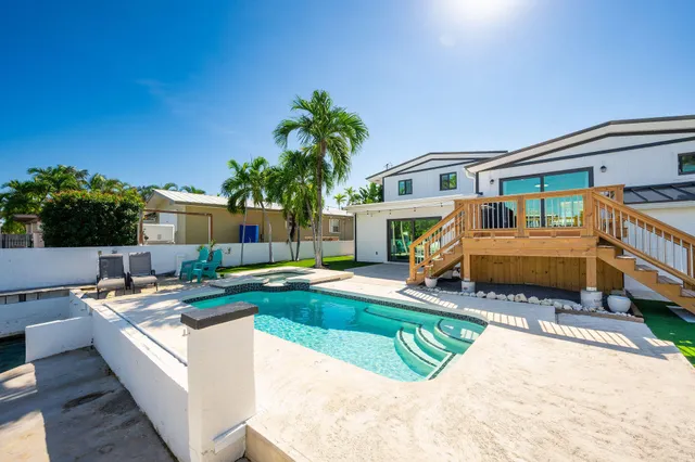 $2,700,000 | 16 Azalea Drive, Key West, FL 33040