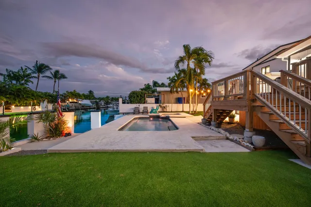 $2,700,000 | 16 Azalea Drive, Key West, FL 33040