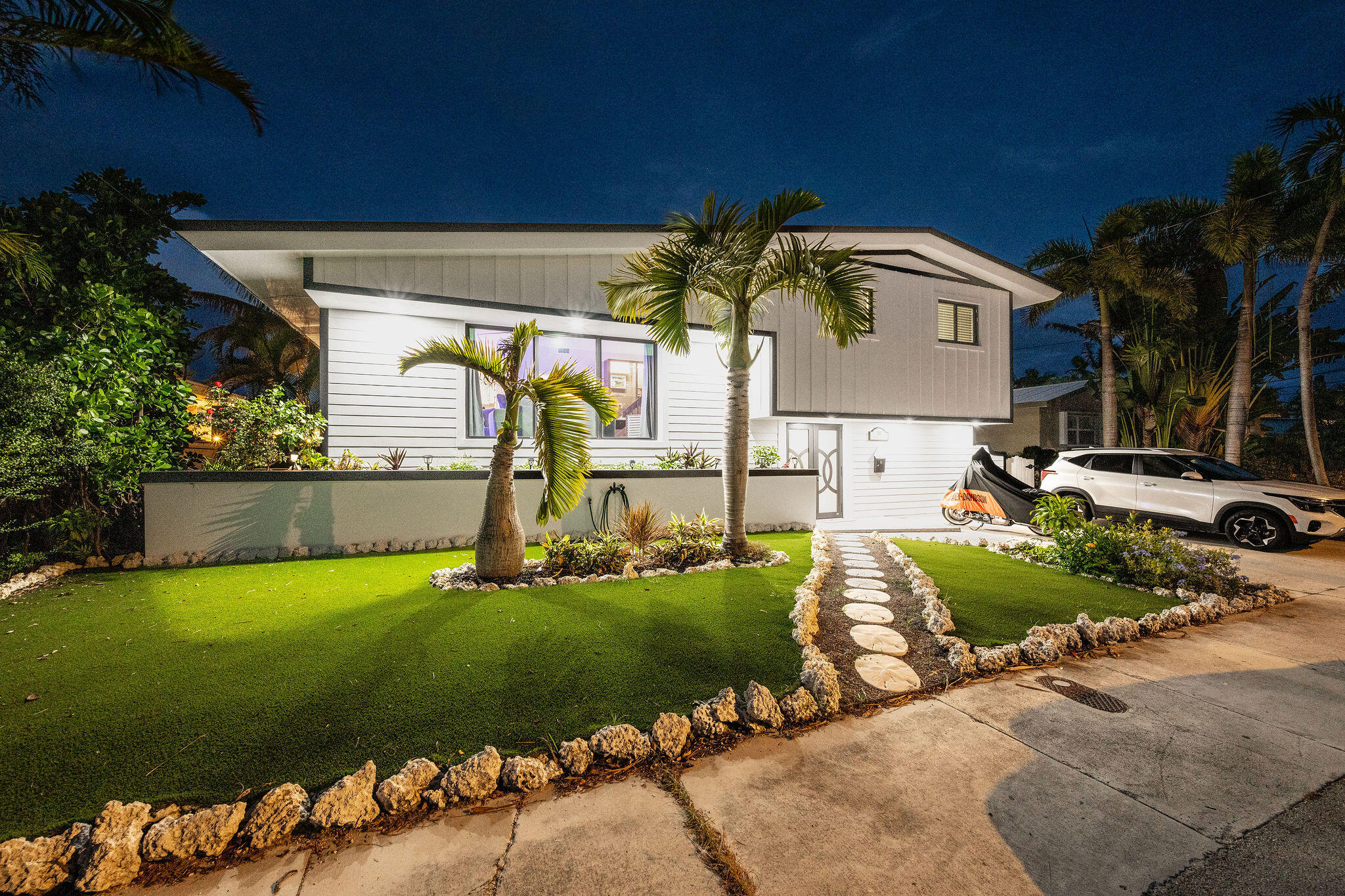 16 Azalea Drive Key Haven, FL 33040 - Photo 79 of 79 Twilight front