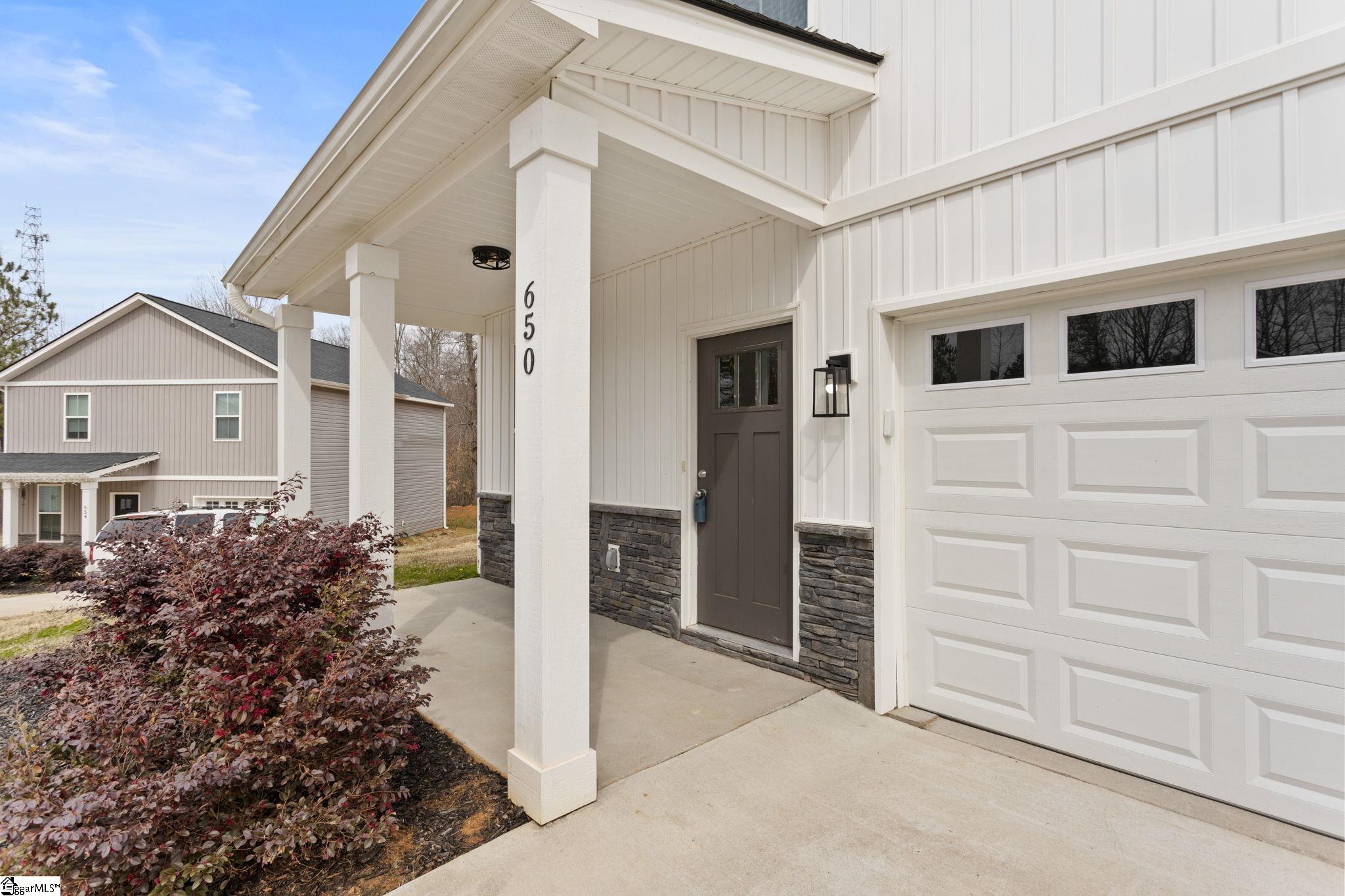 650 Duncan Station Drive Duncan, SC 29334 - Photo 3 of 30