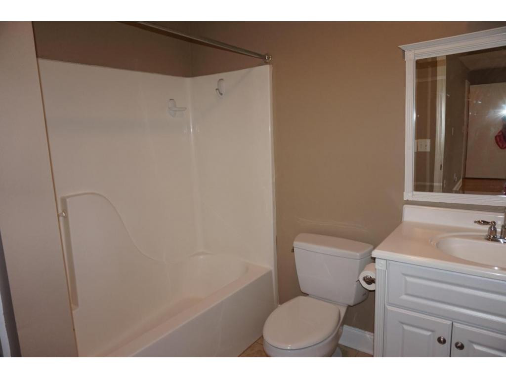 506 Ferndale Road Johnson City, TN 37604 - Photo 13 of 24 MASTER BATHROOM