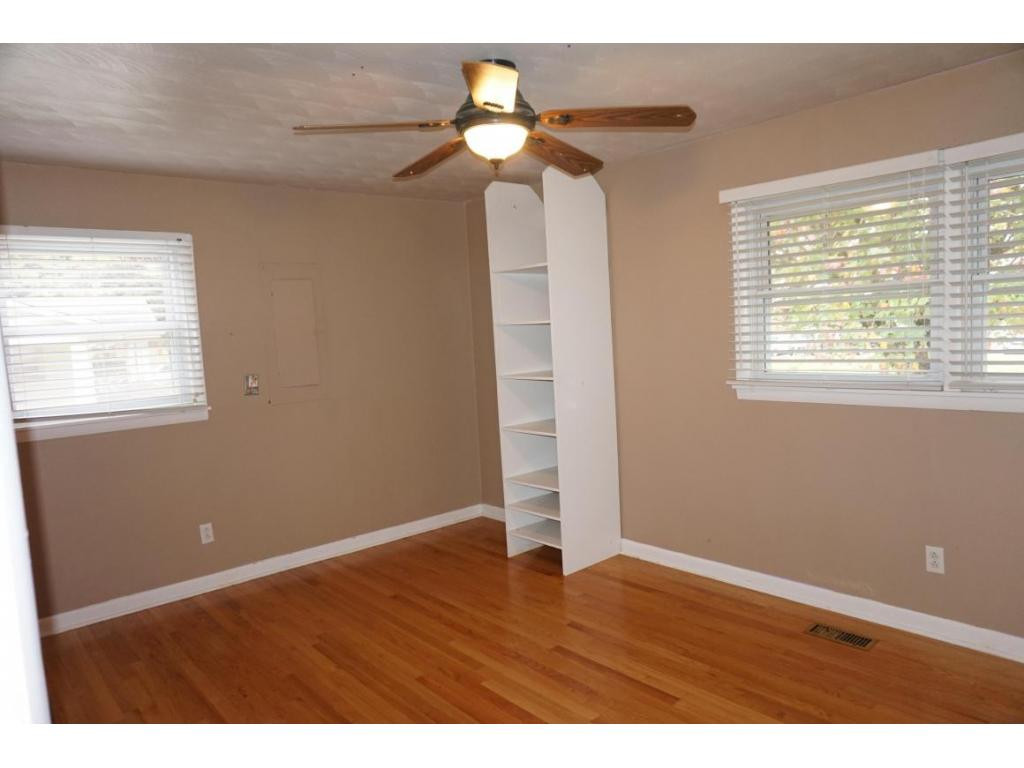 506 Ferndale Road Johnson City, TN 37604 - Photo 16 of 24 BEDROOM 2