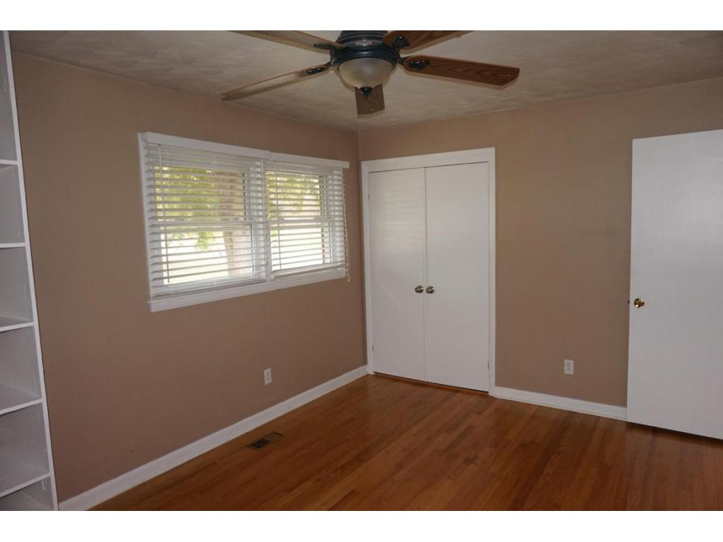 506 Ferndale Road Johnson City, TN 37604 - Photo 17 of 24 BEDROOM 2