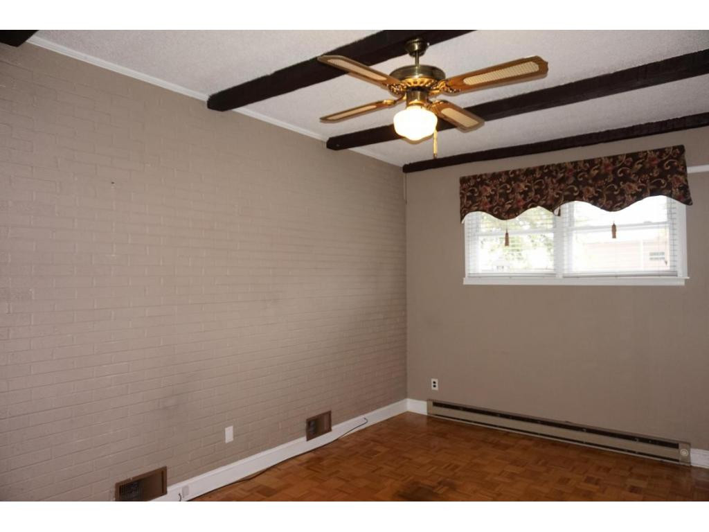 506 Ferndale Road Johnson City, TN 37604 - Photo 5 of 24 FAMILY ROOM