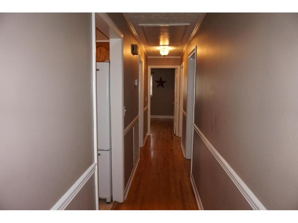 506 Ferndale Road Johnson City, TN 37604 - Photo 10 of 24 HALLWAY