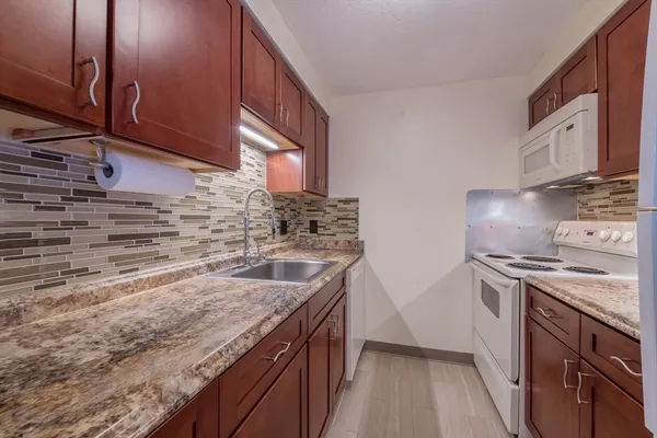 $265,000 | 180 Main Street, Unit F147, Bridgewater, MA 02324