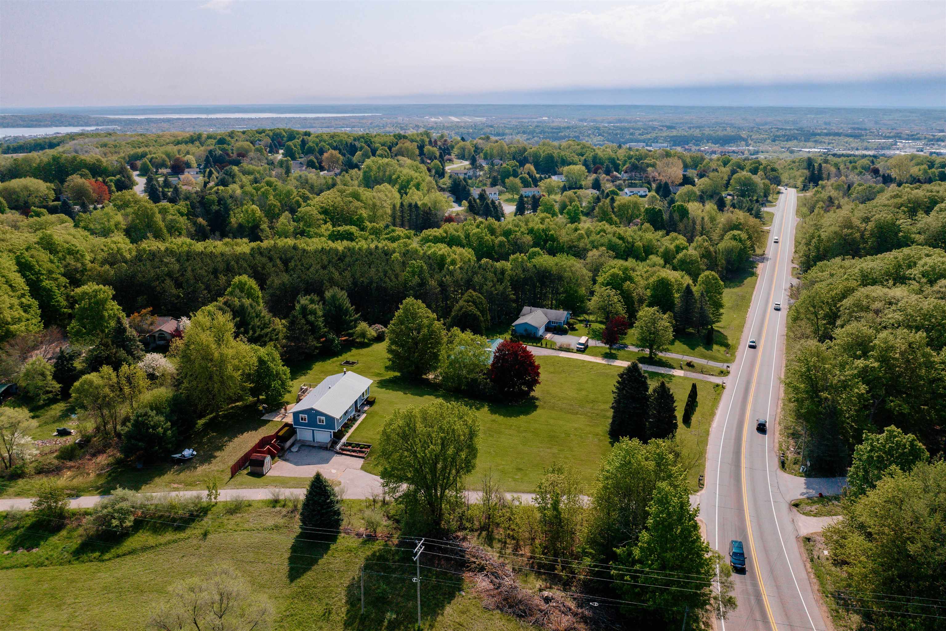 4736 Barnes Road Traverse City, MI 49684 - Photo 8 of 55 1922332-d83d1b4f-dfc2-43f4-81a2-522e3779f1eb.JPG