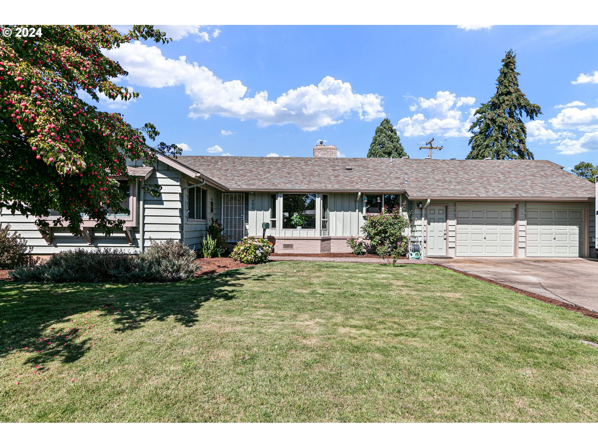 390 Cambridge Street Springfield, OR 97477 - Photo 2 of 48 a view of house with outdoor space and porch
