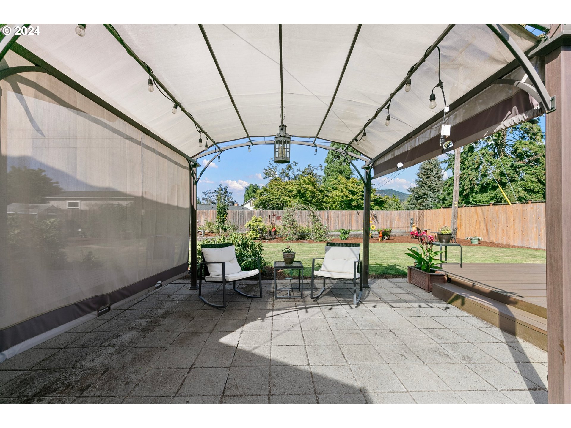 390 Cambridge Street Springfield, OR 97477 - Photo 31 of 48 a view of outdoor space