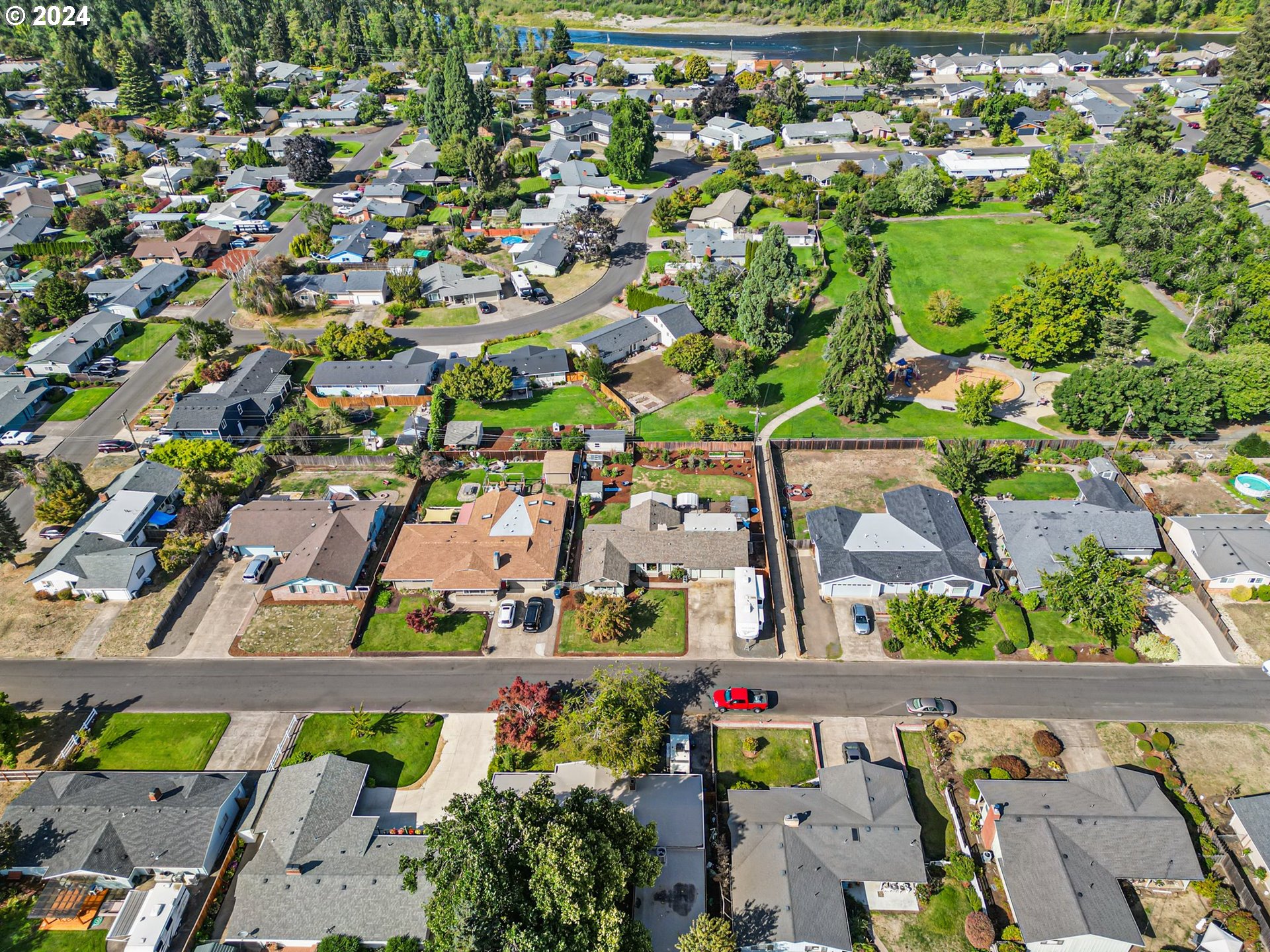 390 Cambridge Street Springfield, OR 97477 - Photo 41 of 48 an aerial view of a city