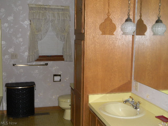 2097 Waynesburg Road Northeast Carrollton, OH 44615 - Photo 16 of 20