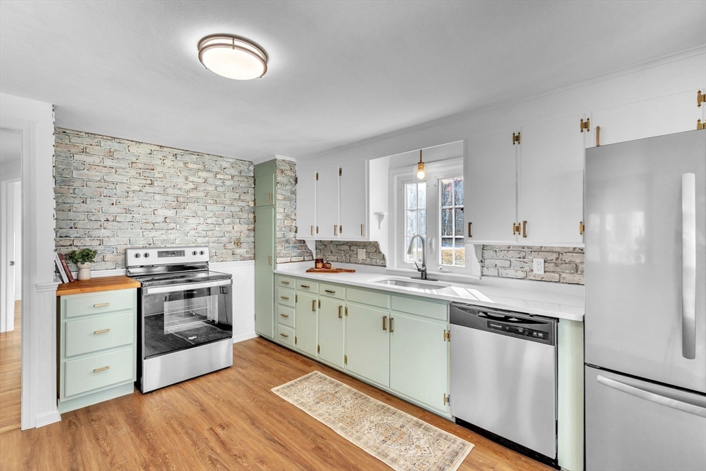 29 Hampden Road East Longmeadow, MA 01028 - Photo 10 of 26 Gallery Image 10